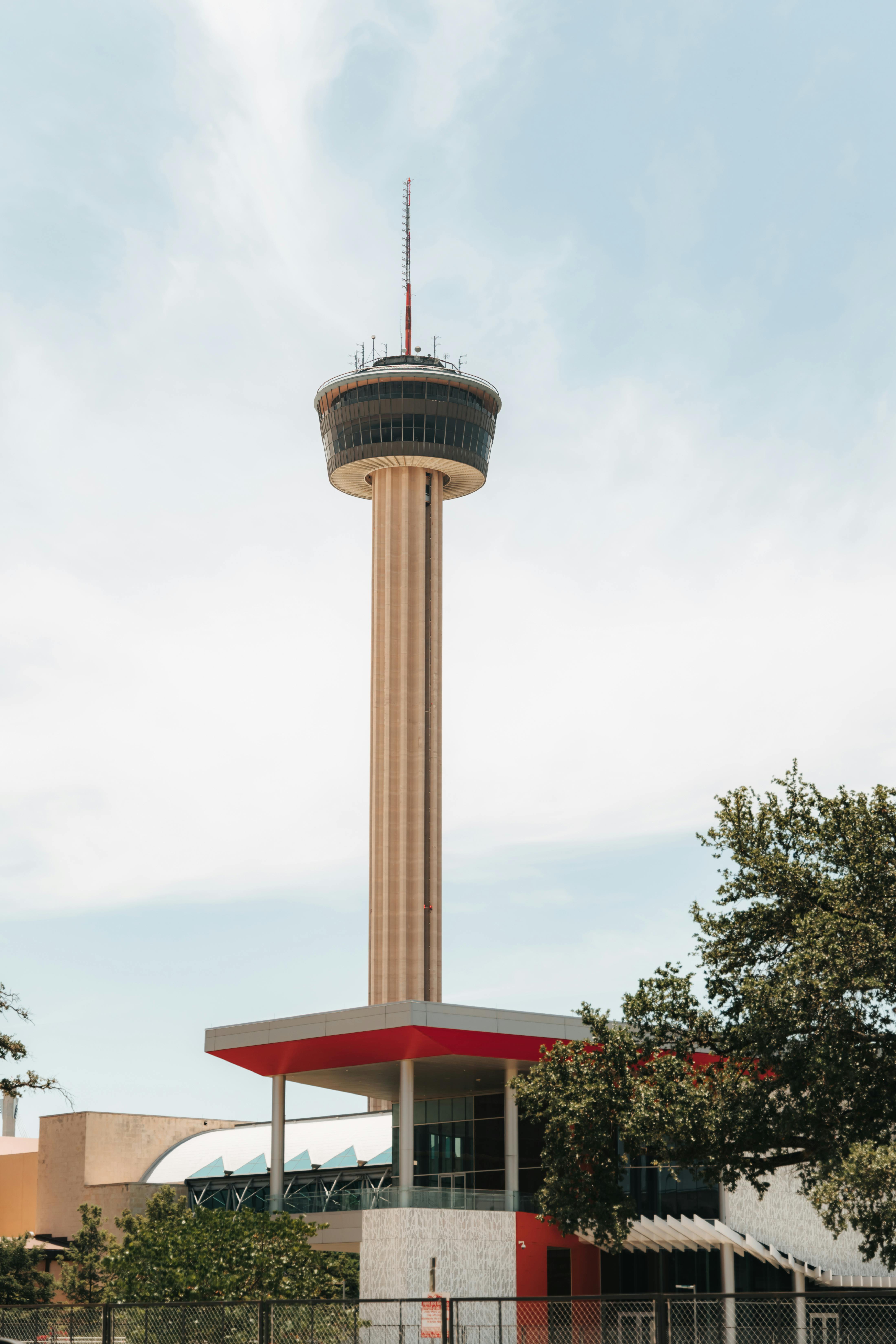 Image of the famous Tower of the Americas